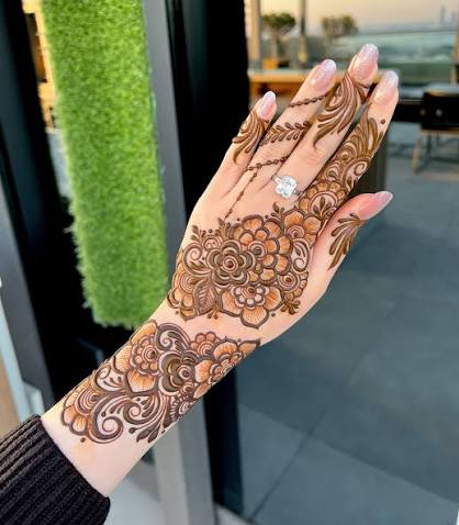 Bespoke Henna Mehndi Artistry